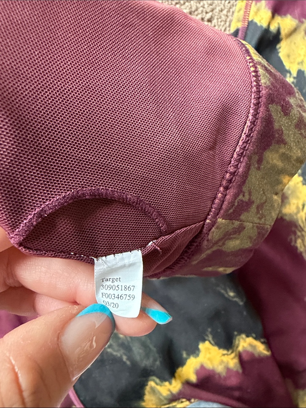 Marbled Sports Bra & Legging Set in Plum, Black & Yellow - Picture 5 of 5